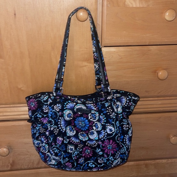 Vera Bradley Shoulder Bag - Picture 1 of 4